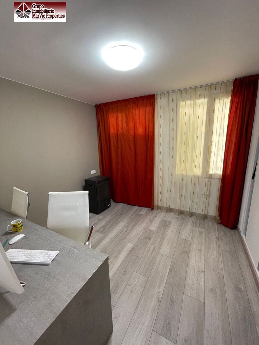 3 sovrum Lägenhet till salu i Benidorm med pool - 350 000 € (Ref: 6801943)