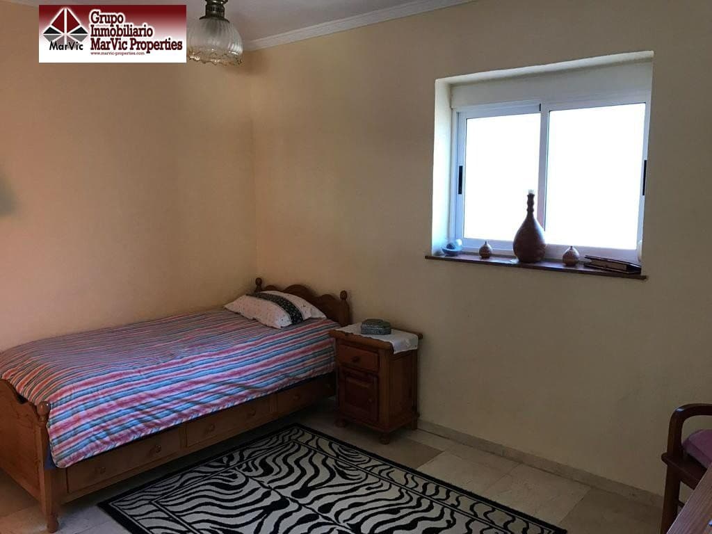 6 Zimmer Villa zu verkaufen in Benidorm mit Garage - 750.000 € (Ref: 6985252)