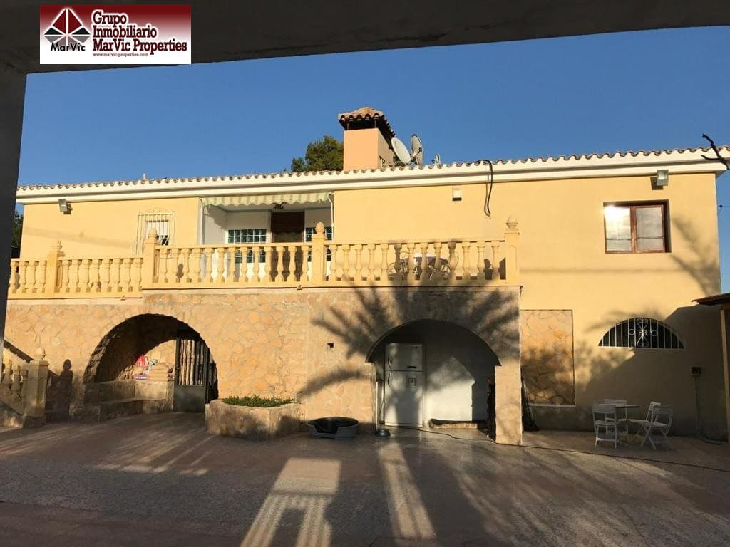 6 Zimmer Villa zu verkaufen in Benidorm mit Garage - 750.000 € (Ref: 6985252)