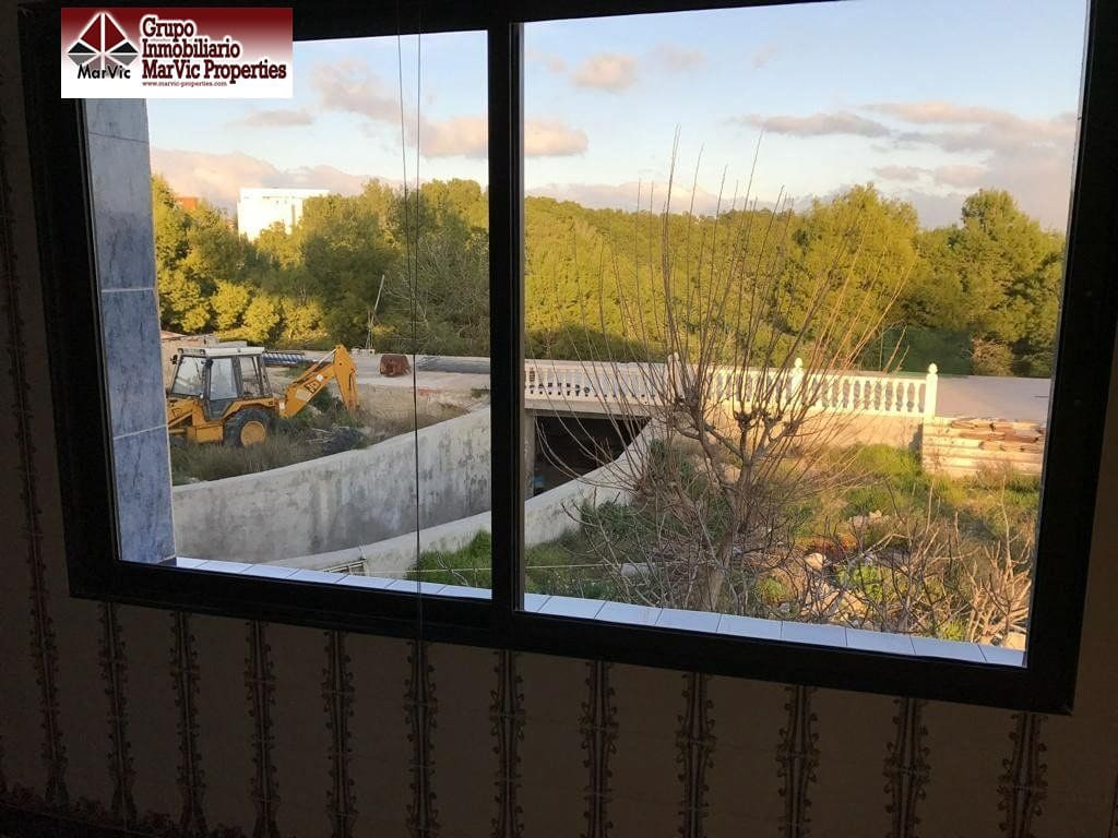 6 Zimmer Villa zu verkaufen in Benidorm mit Garage - 750.000 € (Ref: 6985252)