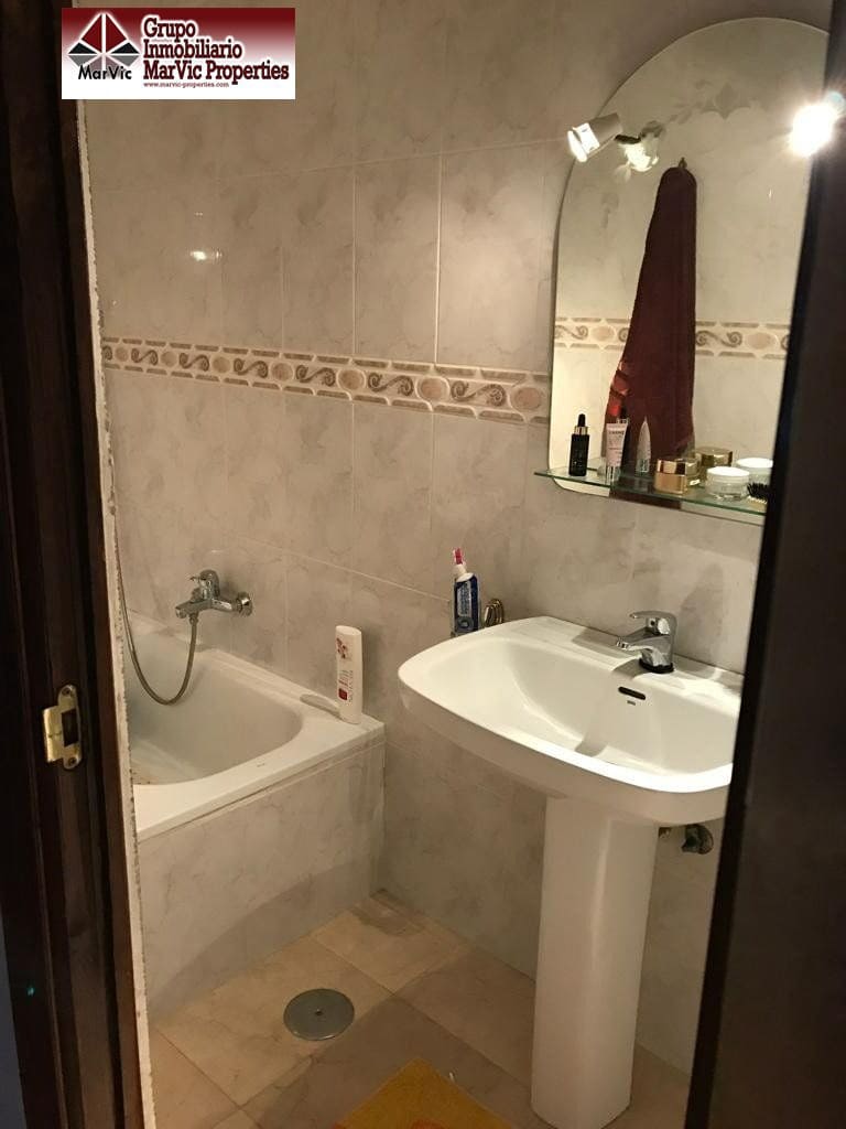 6 Zimmer Villa zu verkaufen in Benidorm mit Garage - 750.000 € (Ref: 6985252)