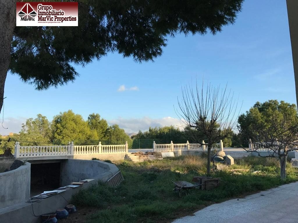 6 Zimmer Villa zu verkaufen in Benidorm mit Garage - 750.000 € (Ref: 6985252)