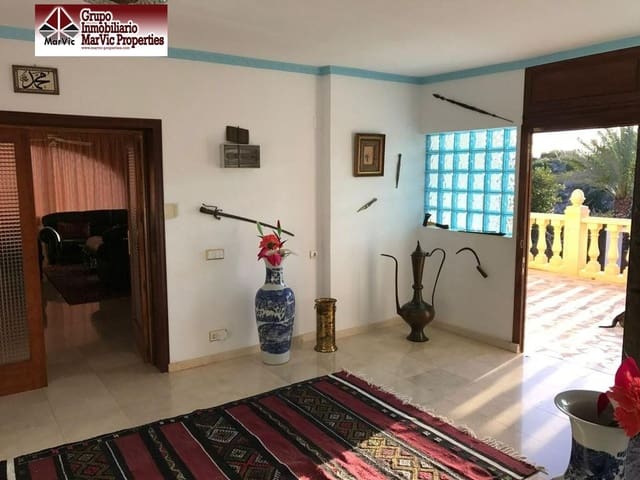 6 Zimmer Villa zu verkaufen in Urbanizaciones, Benidorm mit Garage - 750.000 € (Ref: 6985252)