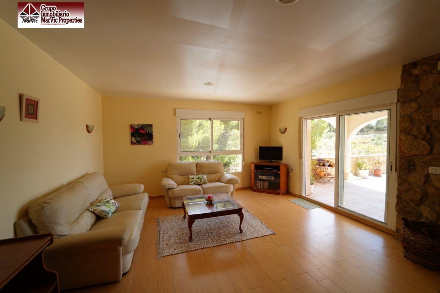 8 bedroom Villa for sale in Finestrat - € 620,000 (Ref: 7033099)