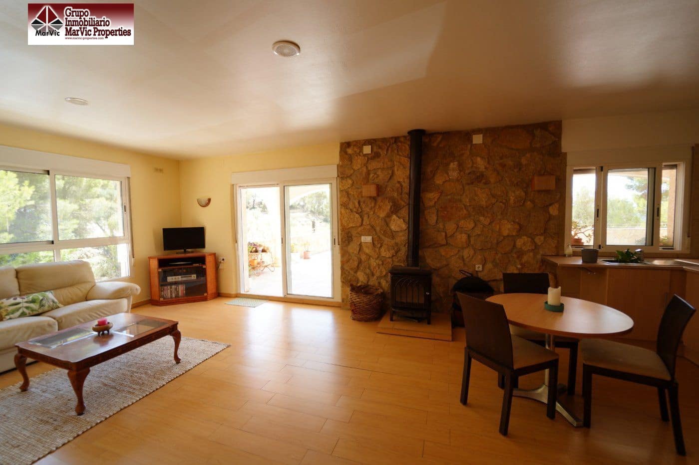 8 bedroom Villa for sale in Finestrat - € 620,000 (Ref: 7033099)