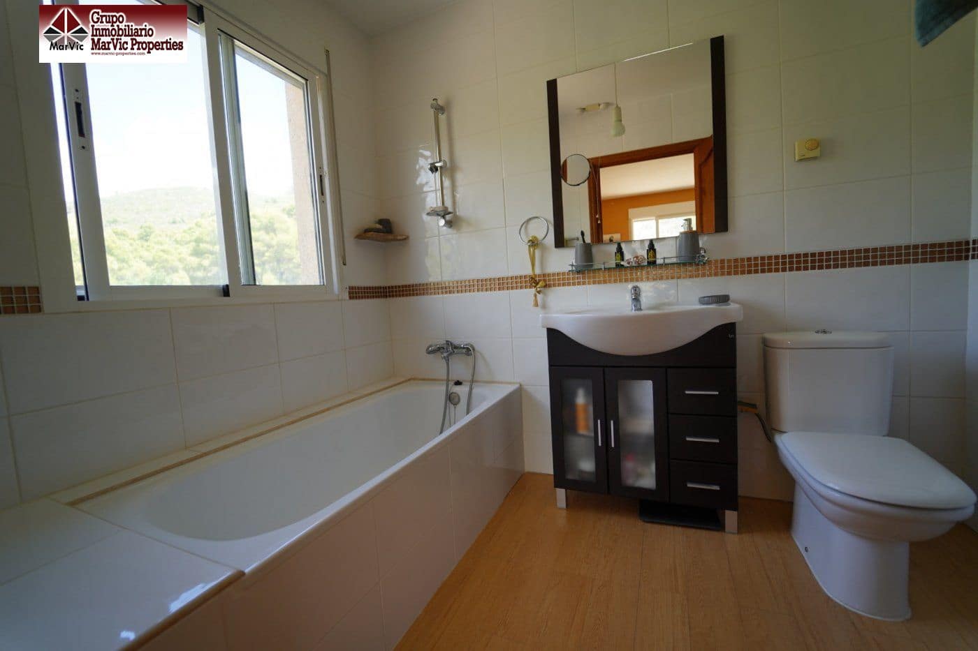 8 bedroom Villa for sale in Finestrat - € 620,000 (Ref: 7033099)