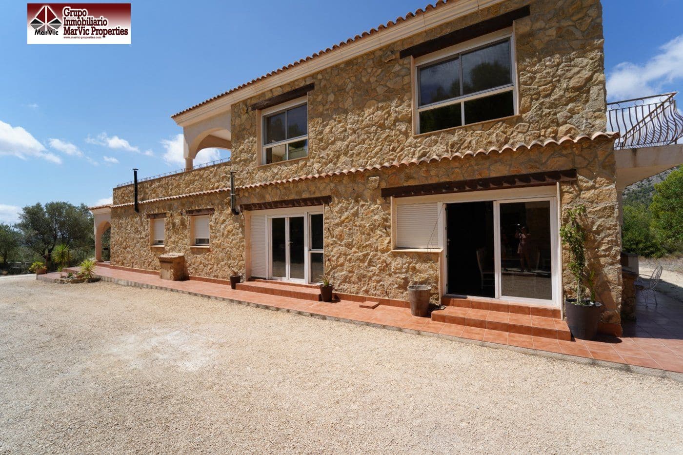 8 bedroom Villa for sale in Finestrat - € 620,000 (Ref: 7033099)