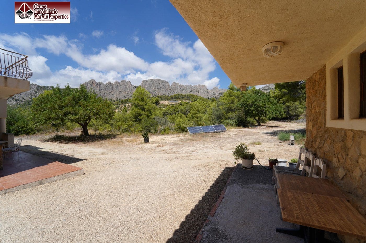 8 bedroom Villa for sale in Finestrat - € 620,000 (Ref: 7033099)