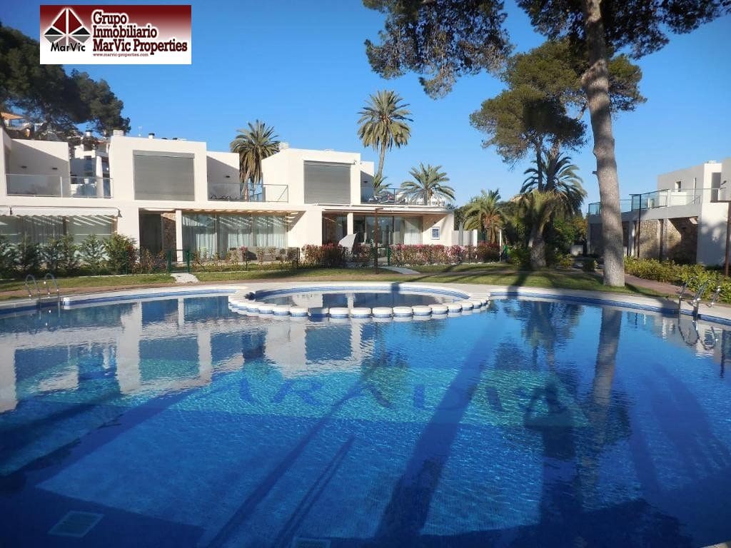 3 soveværelse Bungalow til salg i La Villajoyosa / Vila Joiosa med garage - € 882.000 (Ref: 7087987)