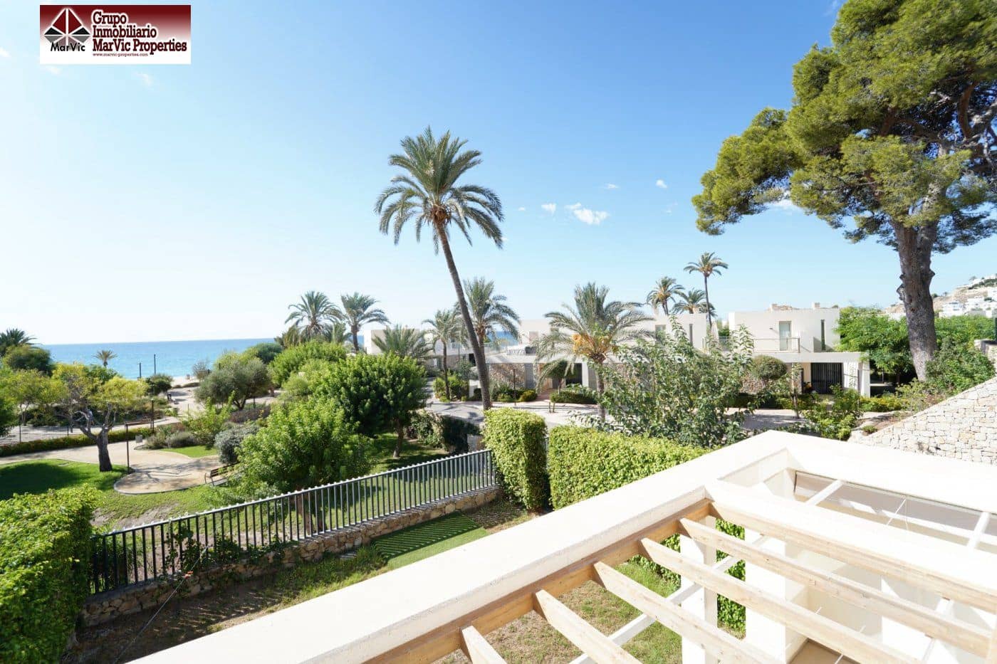 3 soveværelse Bungalow til salg i La Villajoyosa / Vila Joiosa med garage - € 882.000 (Ref: 7087987)