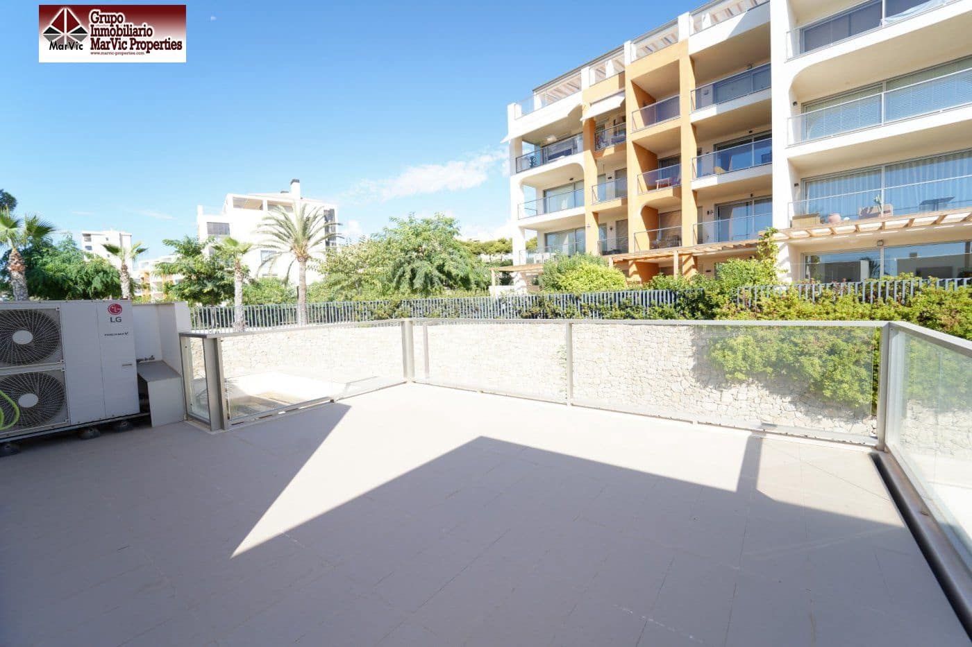 3 soveværelse Bungalow til salg i La Villajoyosa / Vila Joiosa med garage - € 882.000 (Ref: 7087987)