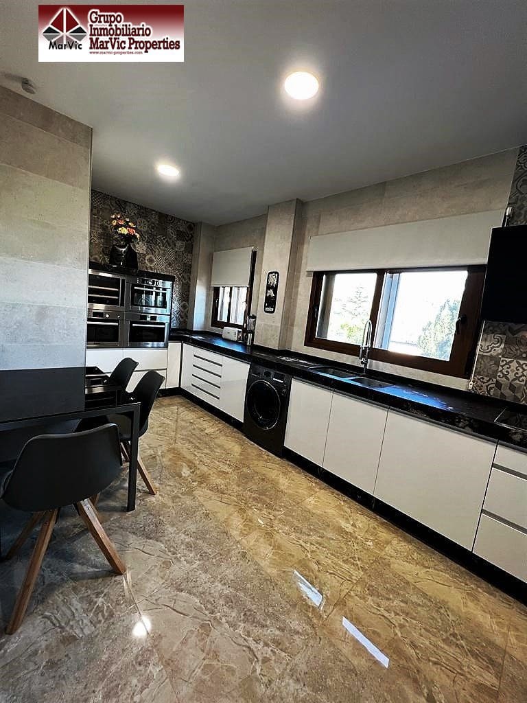 5 sovrum Villa till salu i La Nucia med pool garage - 995 000 € (Ref: 7188532)