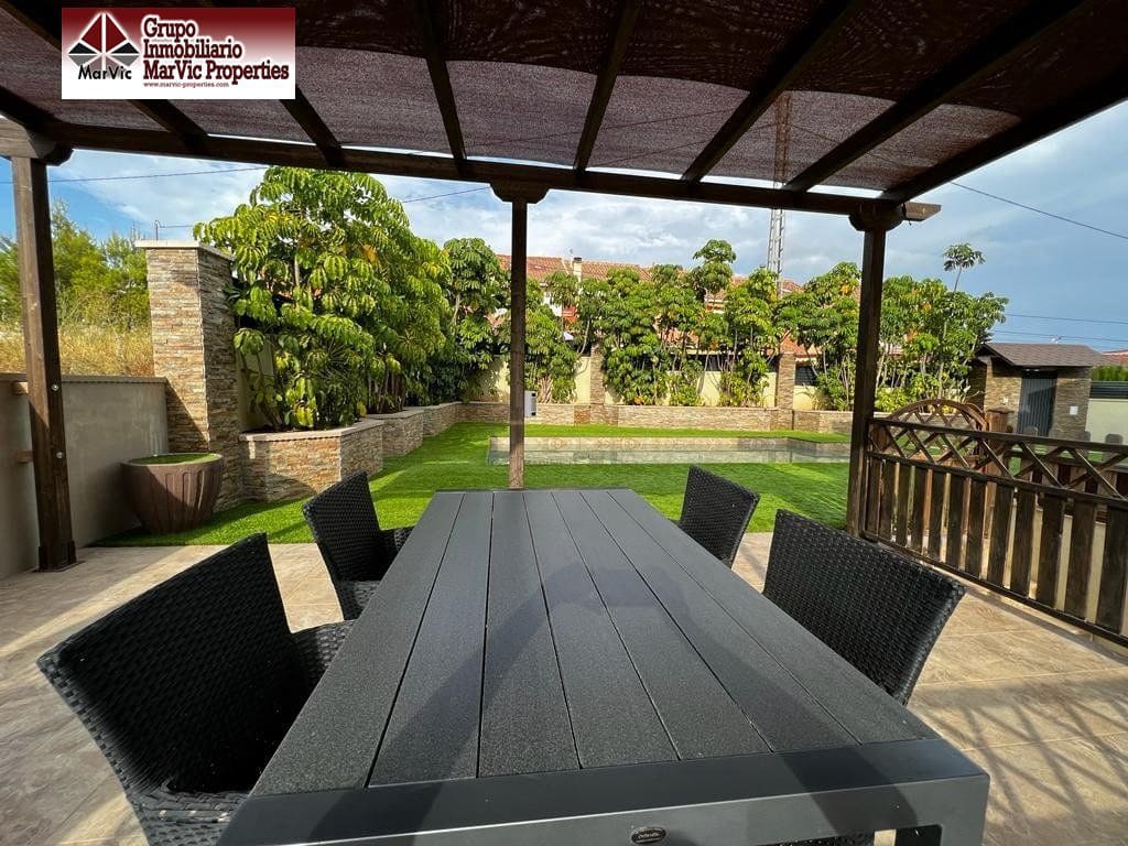 5 sovrum Villa till salu i La Nucia med pool garage - 995 000 € (Ref: 7188532)