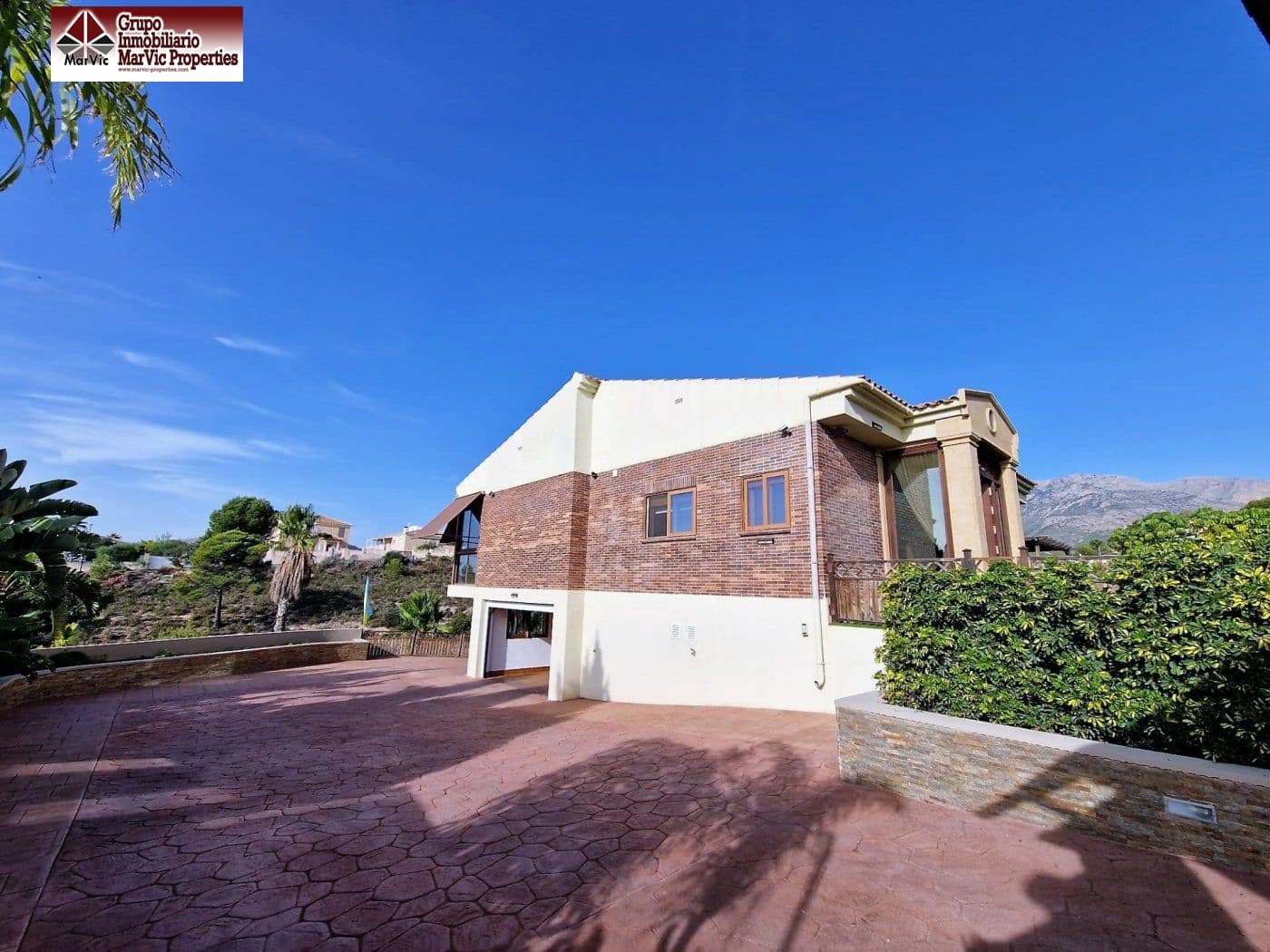 5 sovrum Villa till salu i La Nucia med pool garage - 995 000 € (Ref: 7188532)