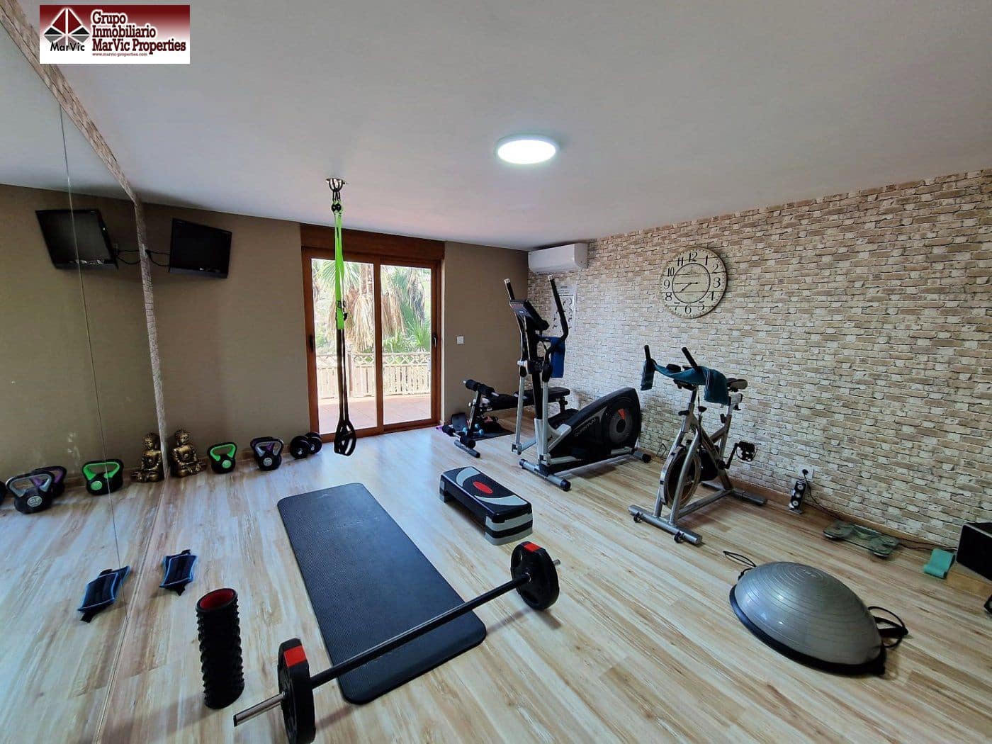 5 sovrum Villa till salu i La Nucia med pool garage - 995 000 € (Ref: 7188532)
