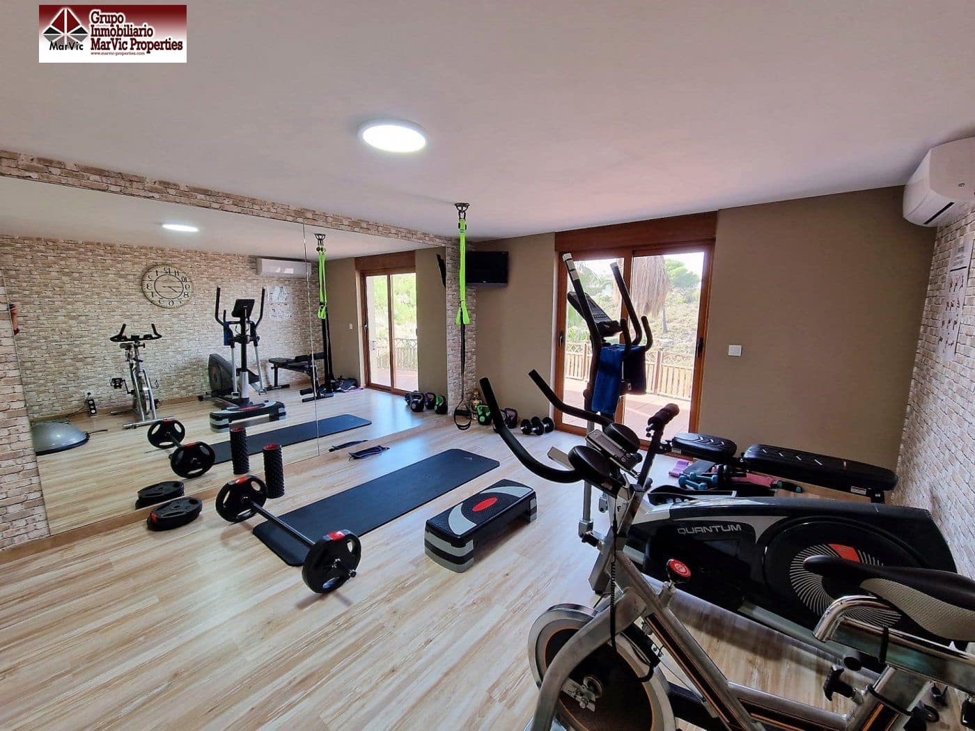 5 sovrum Villa till salu i La Nucia med pool garage - 995 000 € (Ref: 7188532)