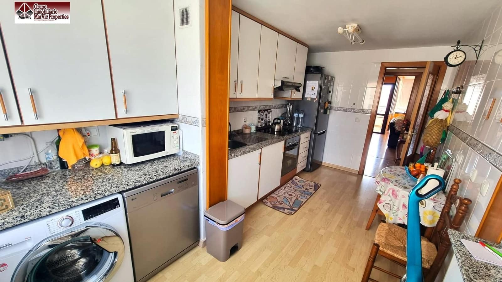 3 bedroom Flat for sale in Benidorm with pool garage - € 310,000 (Ref: 7432295)