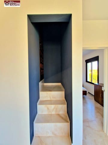 4 makuuhuone Huvila myytävänä paikassa La Nucia mukana 
autotalli - 525 000 € (Ref: 7516086)