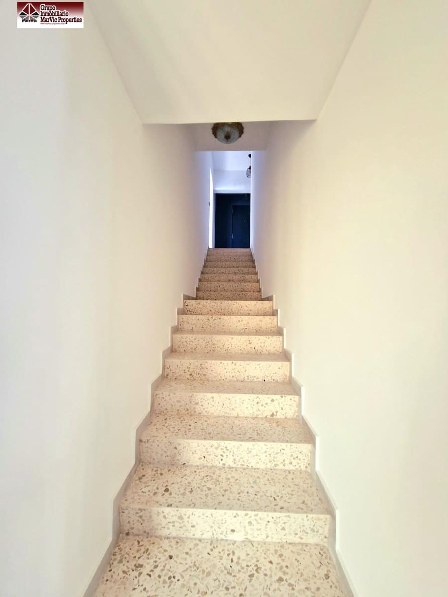 4 makuuhuone Huvila myytävänä paikassa La Nucia mukana 
autotalli - 525 000 € (Ref: 7516086)