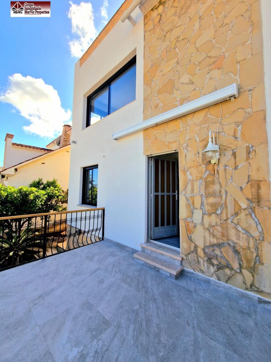 4 makuuhuone Huvila myytävänä paikassa La Nucia mukana 
autotalli - 525 000 € (Ref: 7516086)