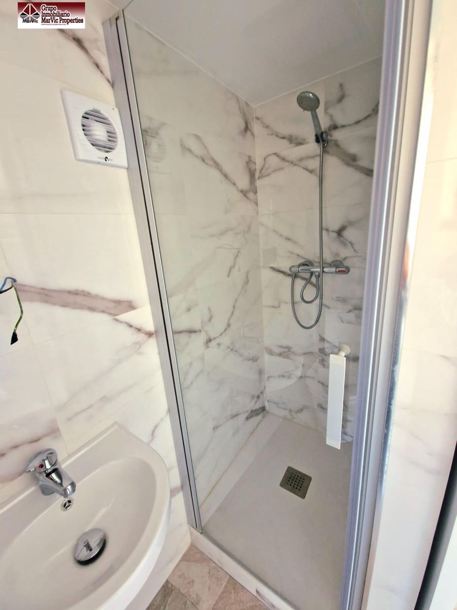 4 makuuhuone Huvila myytävänä paikassa La Nucia mukana 
autotalli - 525 000 € (Ref: 7516086)