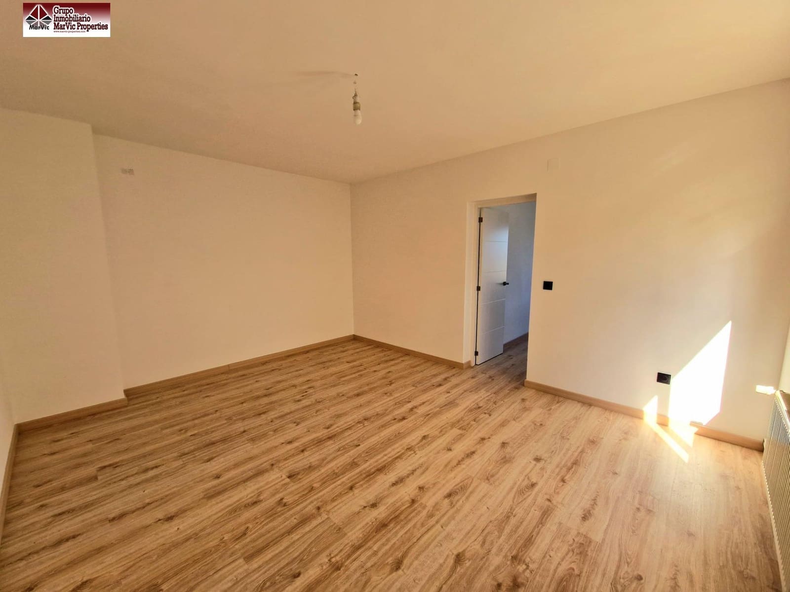 4 makuuhuone Huvila myytävänä paikassa La Nucia mukana 
autotalli - 525 000 € (Ref: 7516086)