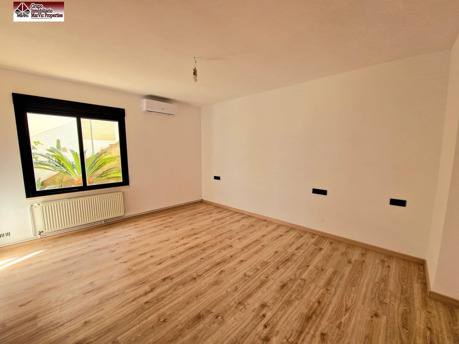 4 makuuhuone Huvila myytävänä paikassa La Nucia mukana 
autotalli - 525 000 € (Ref: 7516086)