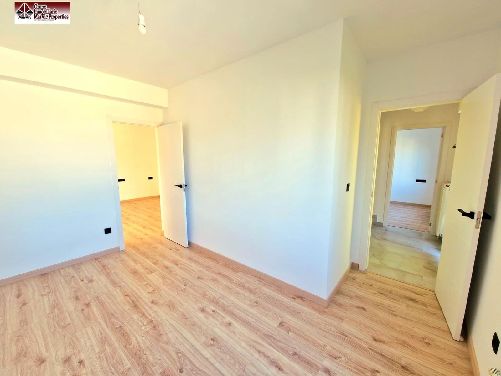 4 makuuhuone Huvila myytävänä paikassa La Nucia mukana 
autotalli - 525 000 € (Ref: 7516086)