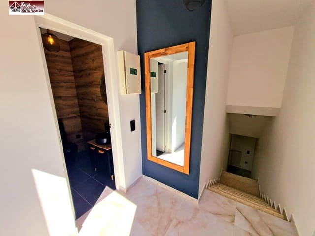 4 makuuhuone Huvila myytävänä paikassa La Nucia mukana 
autotalli - 525 000 € (Ref: 7516086)