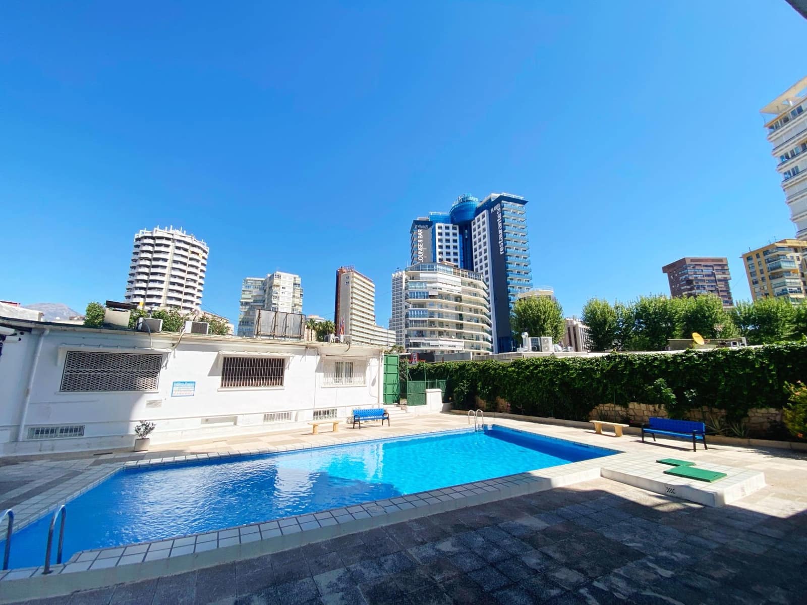 2 soveværelse Lejlighed til salg i Benidorm med swimmingpool garage - € 459.000 (Ref: 7539200)