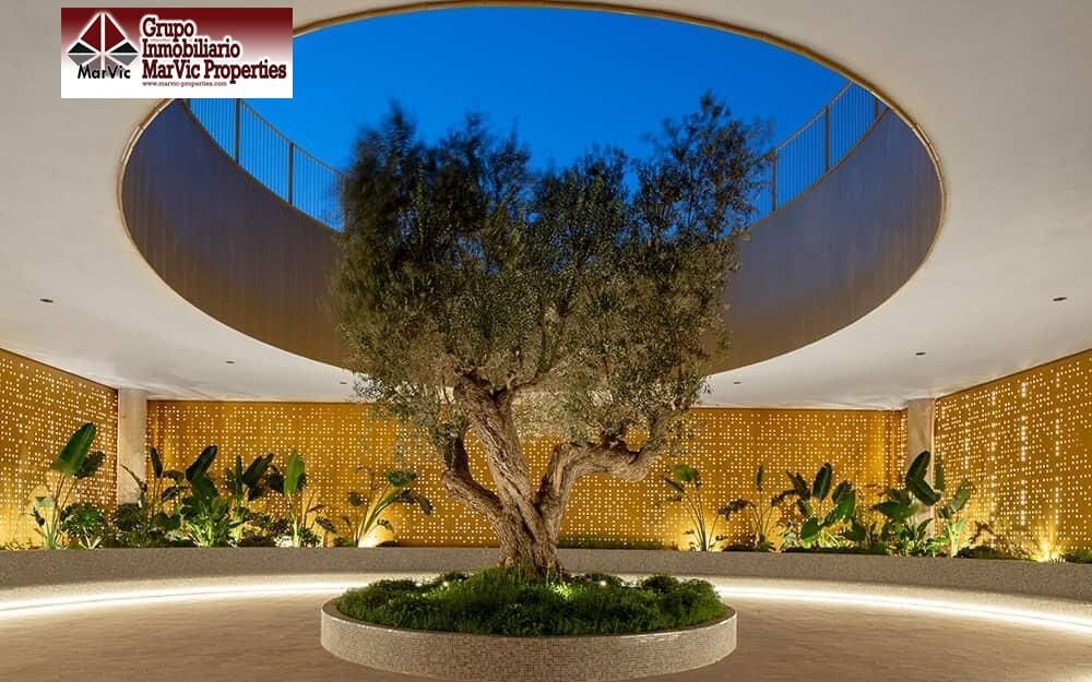 2 bedroom Flat for sale in Benidorm with pool garage - € 439,000 (Ref: 7563709)