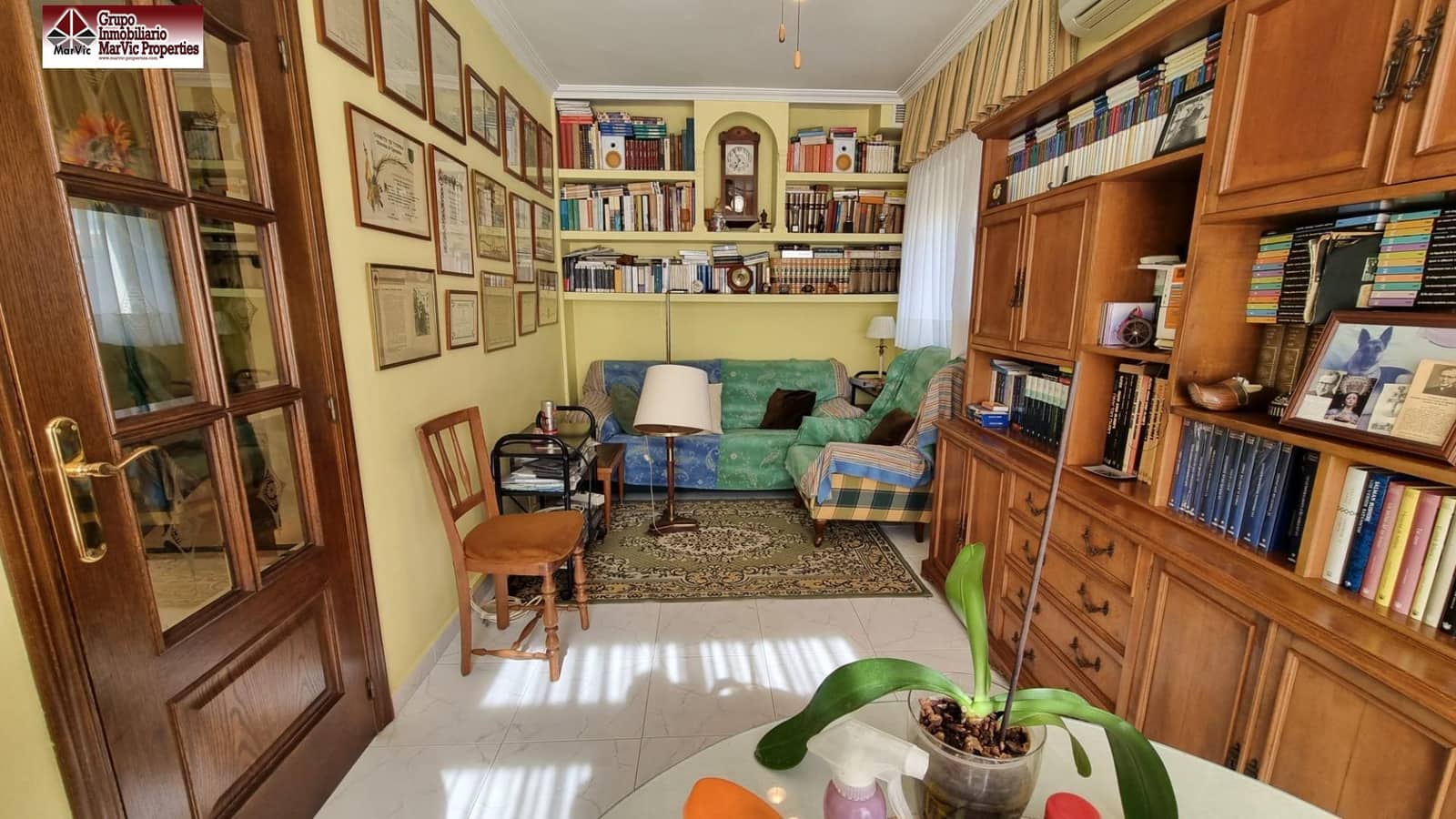 5 soveværelse Semi-Rækkehus til salg i Benidorm med swimmingpool garage - € 463.000 (Ref: 8537397)