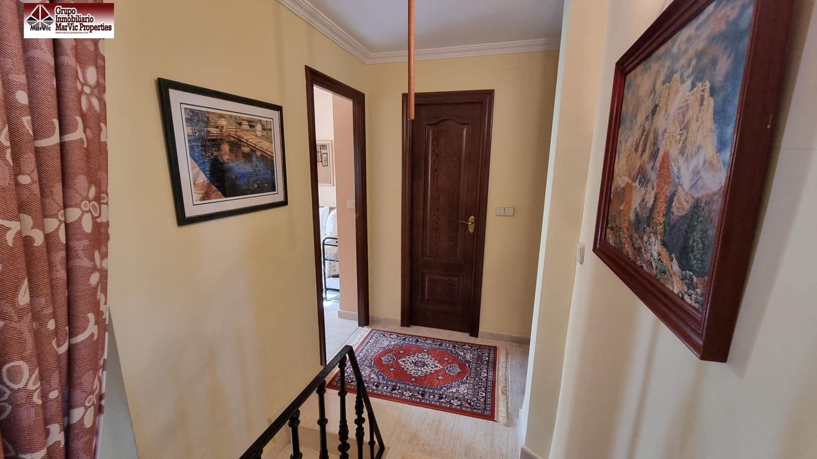 5 soveværelse Semi-Rækkehus til salg i Benidorm med swimmingpool garage - € 463.000 (Ref: 8537397)