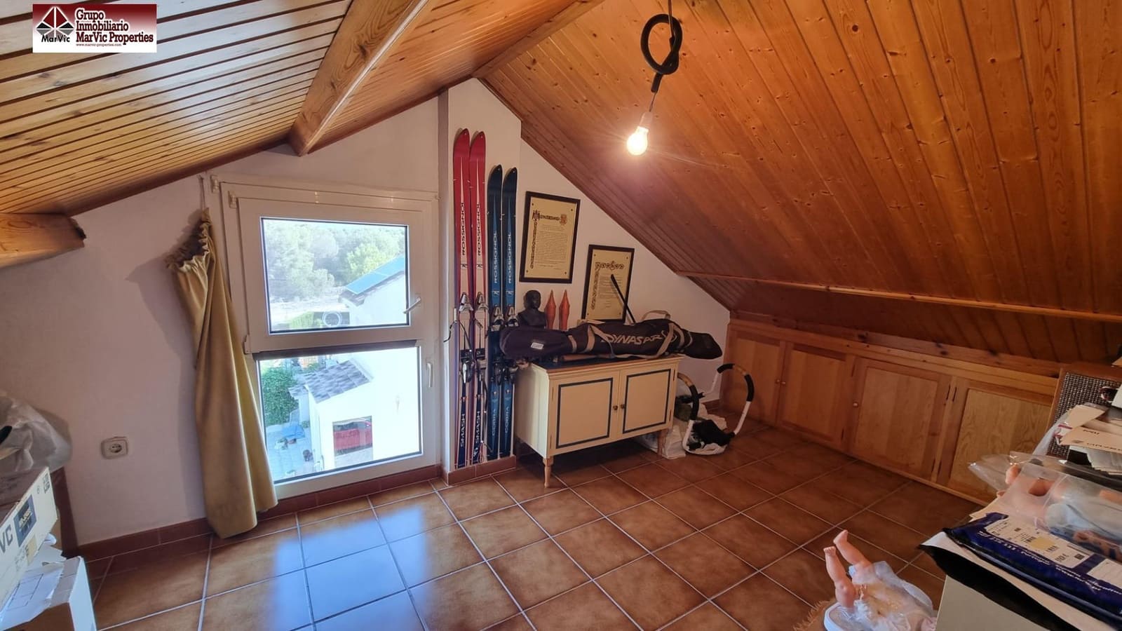 5 soveværelse Semi-Rækkehus til salg i Benidorm med swimmingpool garage - € 463.000 (Ref: 8537397)