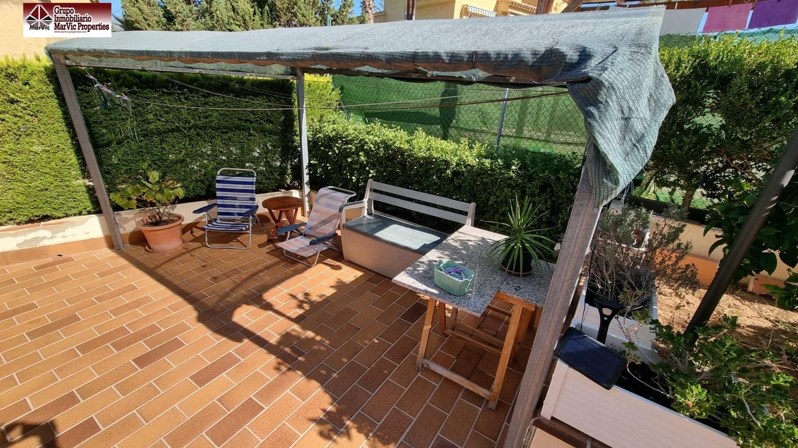 5 soveværelse Semi-Rækkehus til salg i Benidorm med swimmingpool garage - € 463.000 (Ref: 8537397)