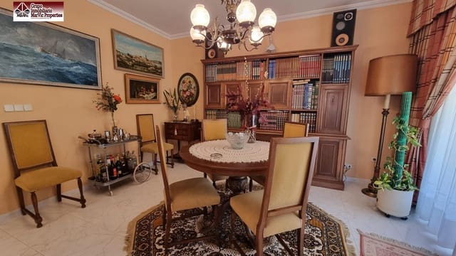 5 soverom Kjedet enebolig til salgs i Rincón de Loix, Benidorm med svømmebasseng garasje - € 463 000 (Ref: 8537397)