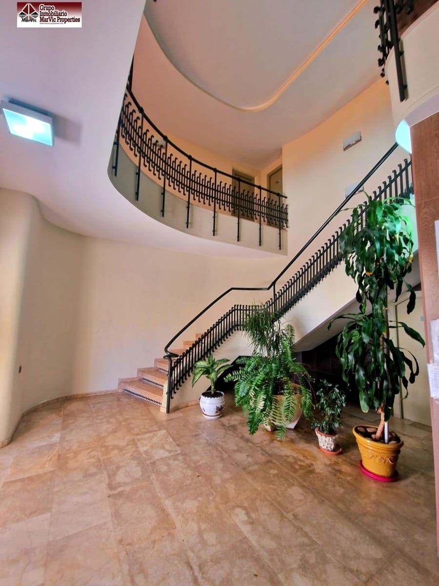 2 bedroom Flat for sale in Benidorm - € 265,000 (Ref: 8537402)