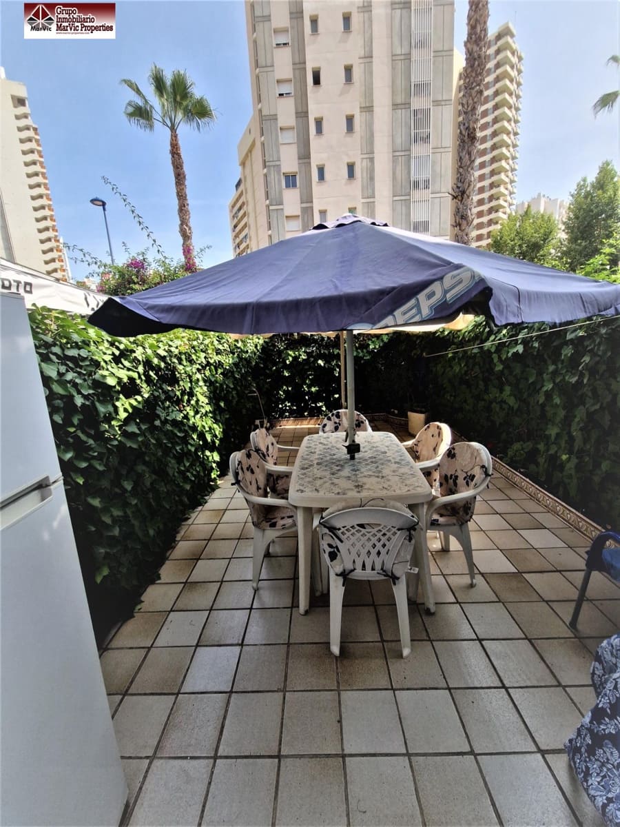 2 soveværelse Rækkehus til salg i Benidorm med swimmingpool - € 252.000 (Ref: 8537422)