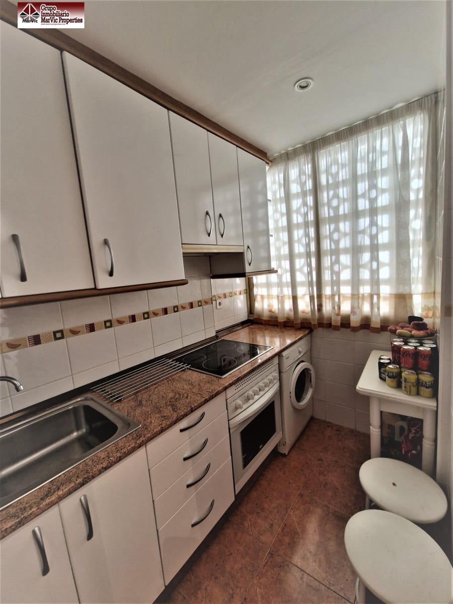 2 soveværelse Rækkehus til salg i Benidorm med swimmingpool - € 252.000 (Ref: 8537422)