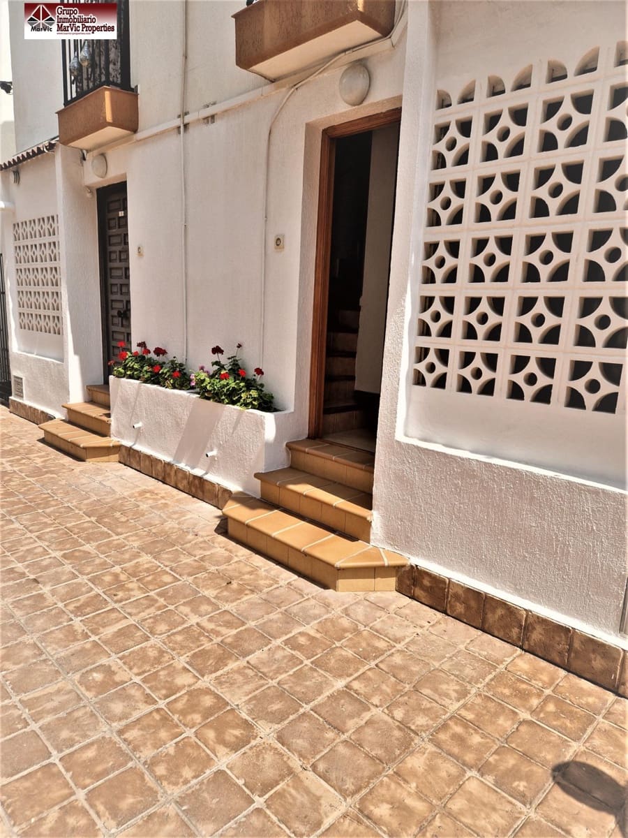 2 soveværelse Rækkehus til salg i Benidorm med swimmingpool - € 252.000 (Ref: 8537422)