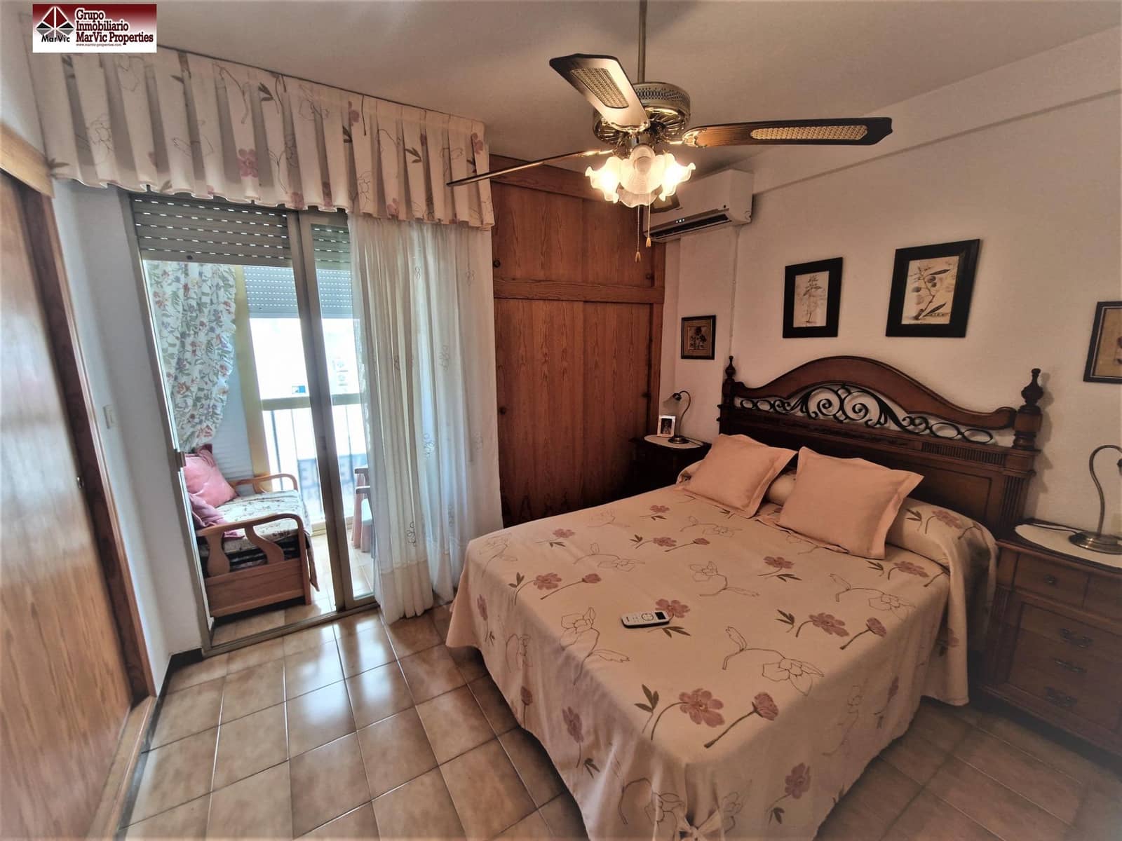 2 soveværelse Rækkehus til salg i Benidorm med swimmingpool - € 252.000 (Ref: 8537422)