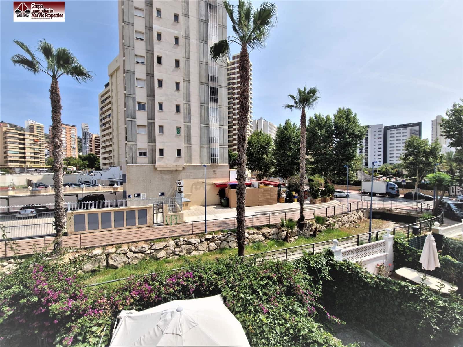 2 soveværelse Rækkehus til salg i Benidorm med swimmingpool - € 252.000 (Ref: 8537422)