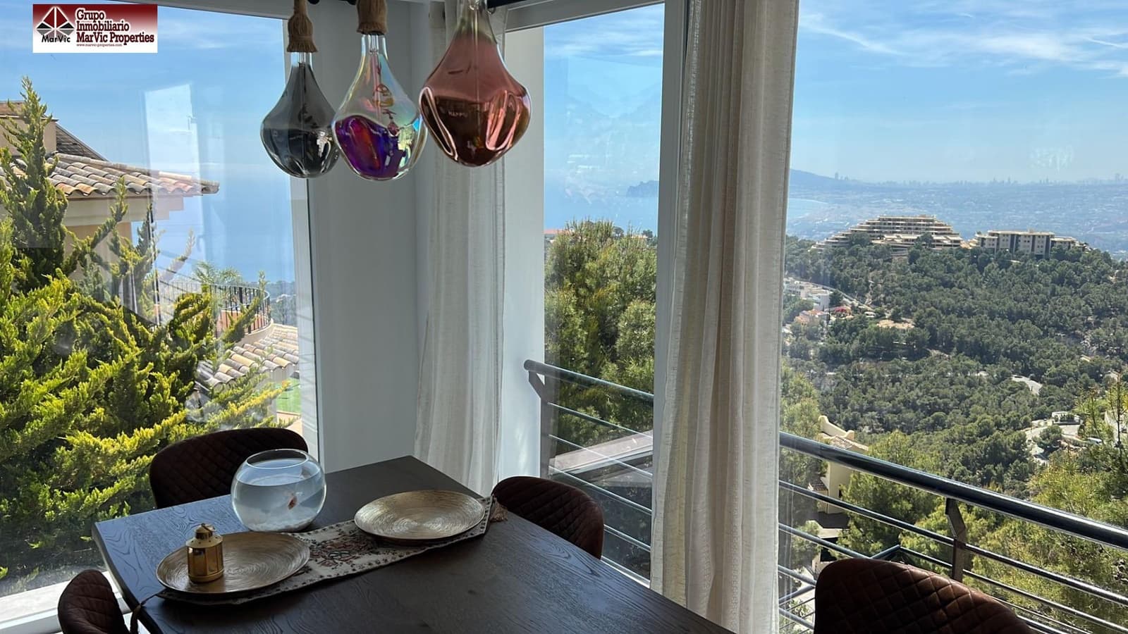 4 bedroom Villa for sale in Altea with pool garage - € 1,200,000 (Ref: 8537458)