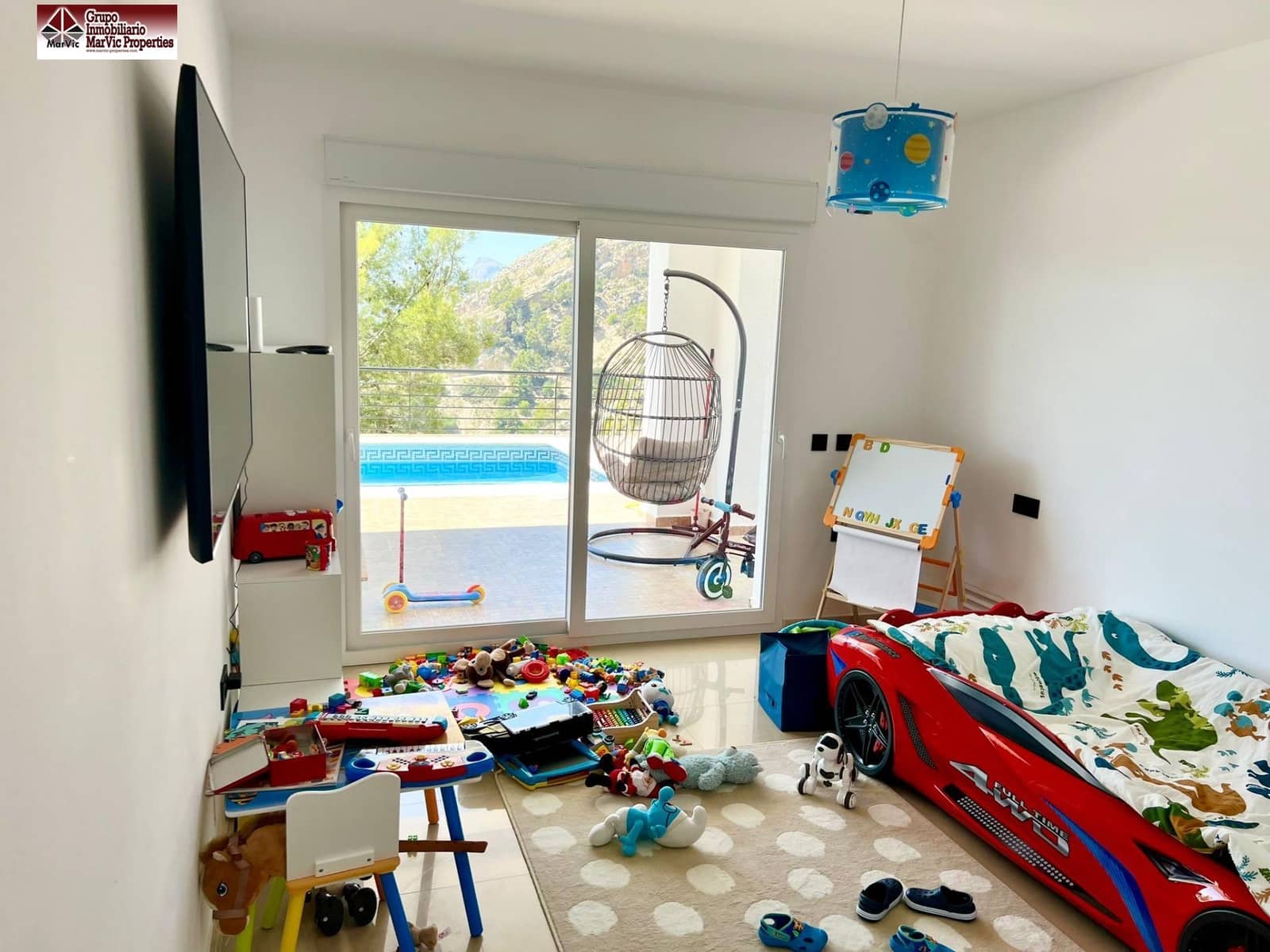 4 bedroom Villa for sale in Altea with pool garage - € 1,200,000 (Ref: 8537458)