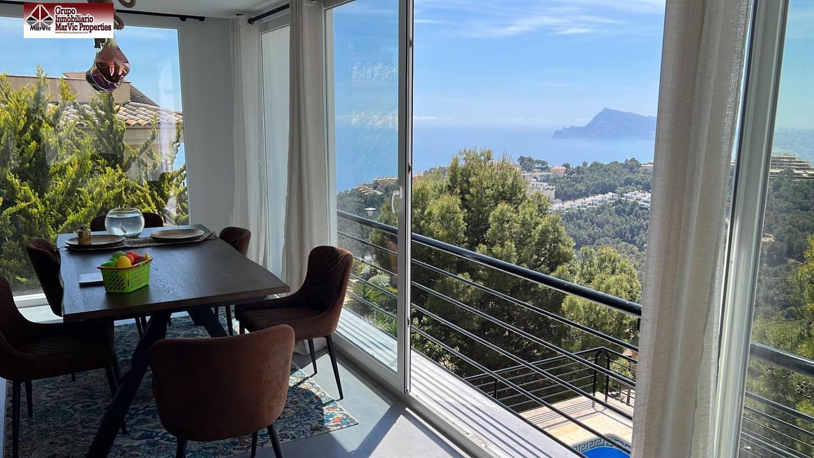 4 bedroom Villa for sale in Altea with pool garage - € 1,200,000 (Ref: 8537458)