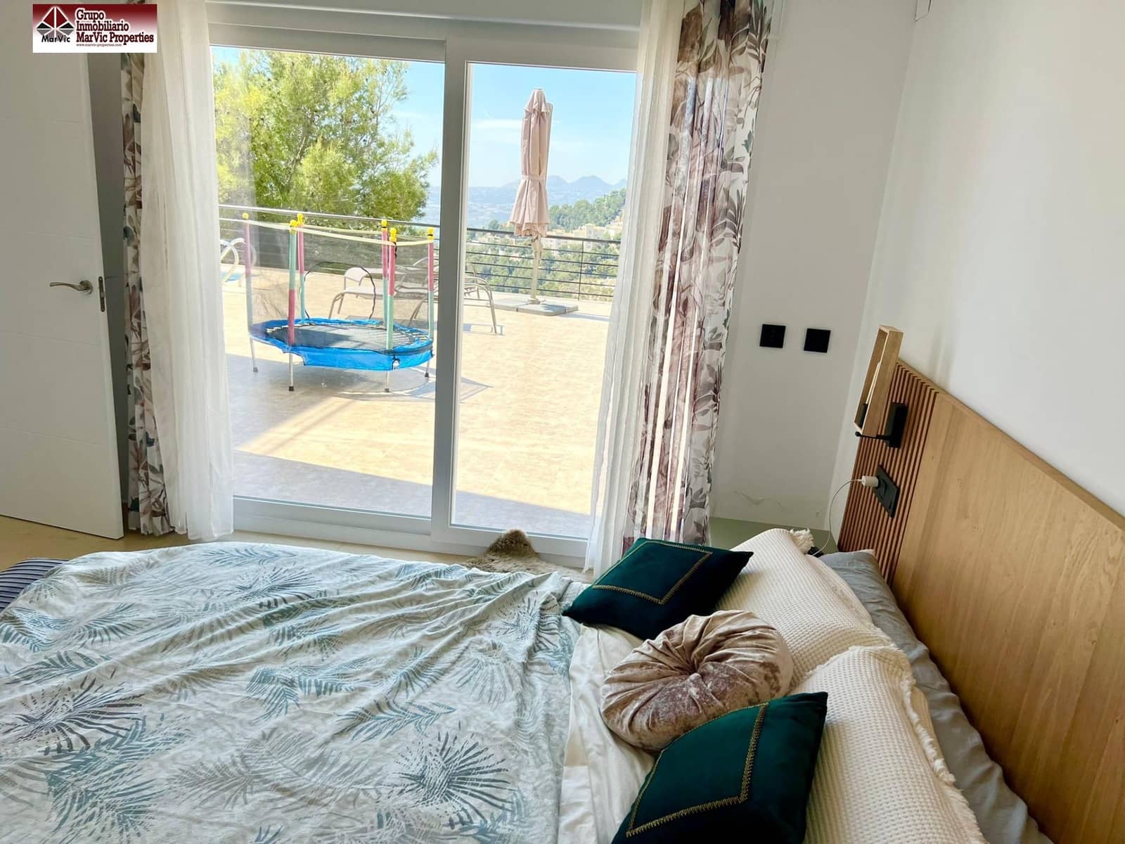 4 bedroom Villa for sale in Altea with pool garage - € 1,200,000 (Ref: 8537458)