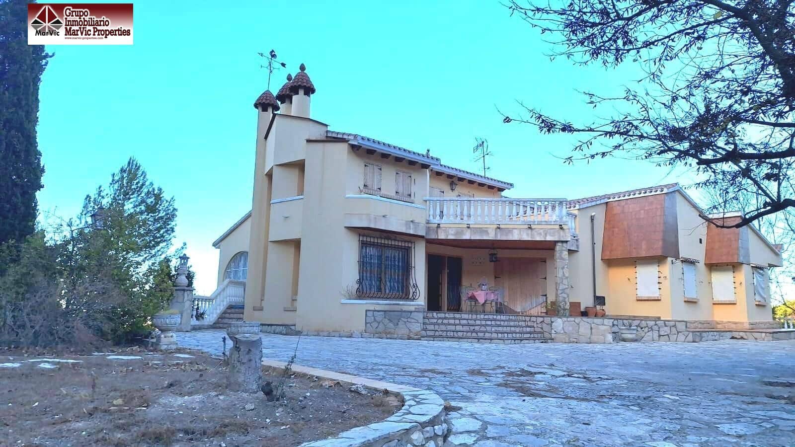 9 soverom Villa til salgs i Carricola - € 295 000 (Ref: 8537468)