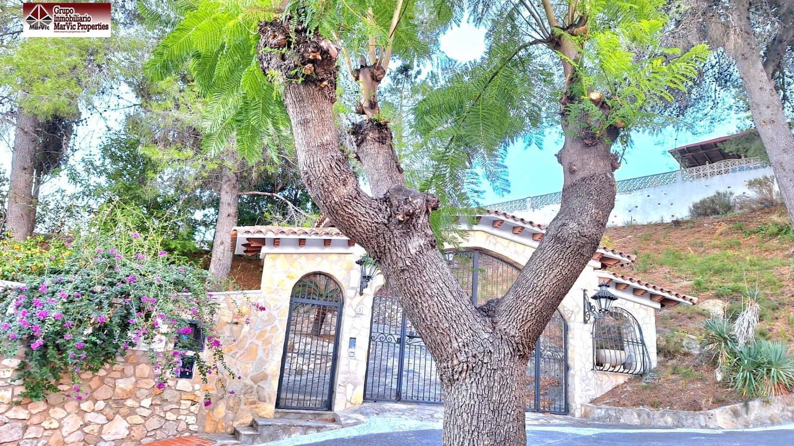 9 soverom Villa til salgs i Carricola - € 295 000 (Ref: 8537468)