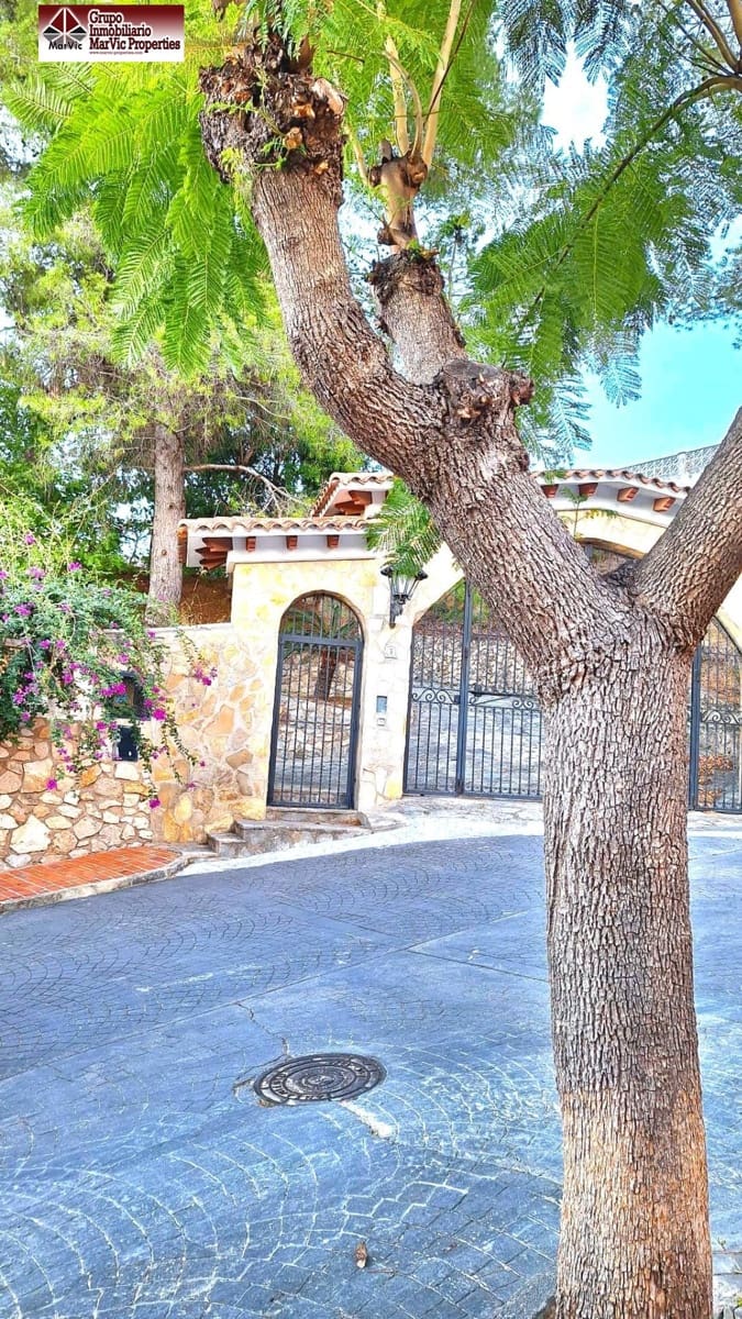 9 soverom Villa til salgs i Carricola - € 295 000 (Ref: 8537468)