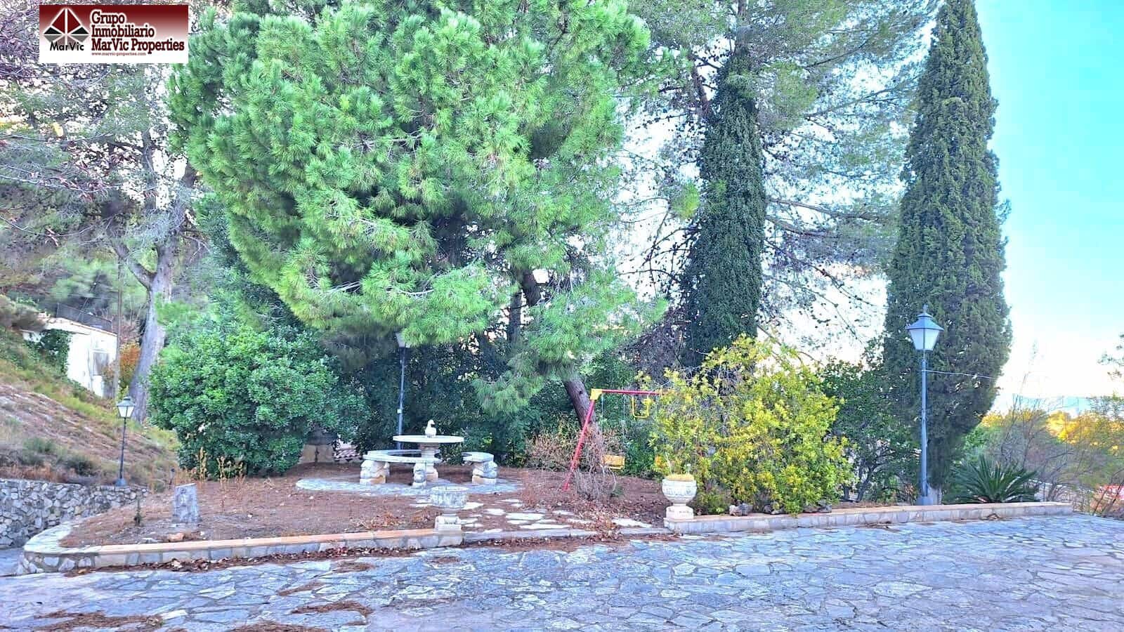 9 soverom Villa til salgs i Carricola - € 295 000 (Ref: 8537468)